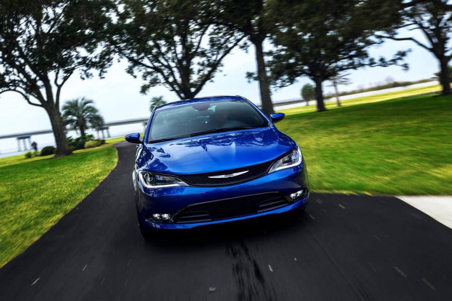  Chrysler 200 2015 года  (фото 104 из 207)